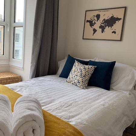 The Hideaway, Calm, Cozy, Dog Friendly Retreat Apartment Cheltenham Bagian luar foto