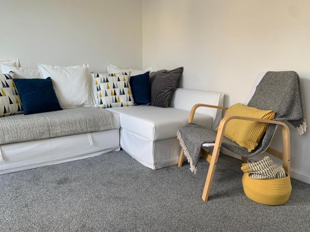 The Hideaway, Calm, Cozy, Dog Friendly Retreat Apartment Cheltenham Bagian luar foto