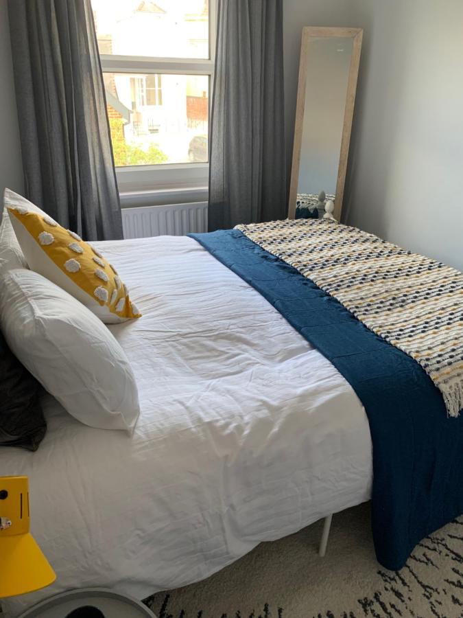 The Hideaway, Calm, Cozy, Dog Friendly Retreat Apartment Cheltenham Bagian luar foto
