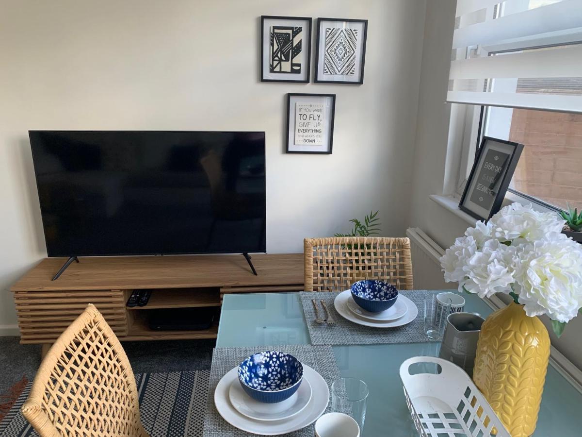 The Hideaway, Calm, Cozy, Dog Friendly Retreat Apartment Cheltenham Bagian luar foto